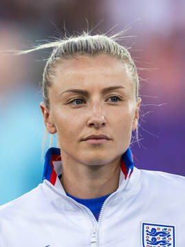 Leah Williamson of England