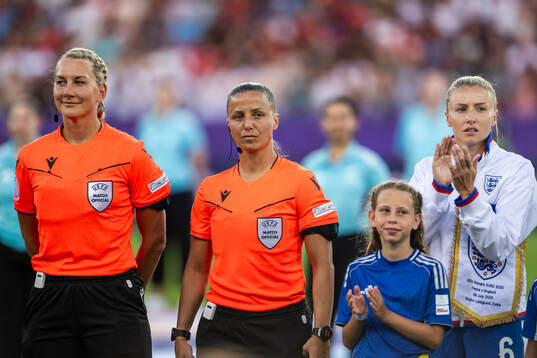 Referee Tess Olofsson and assistant referee Almira Spahic