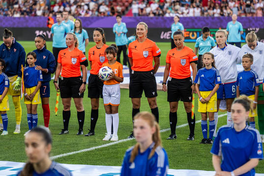 Assistant referee Monica Lokkeberg, referee Tess Olofsson