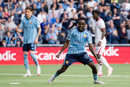 Djurgårdens Tokmac Nguen jublar