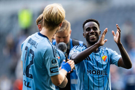 Djurgårdens Tobias Gulliksen och Tokmac Nguen