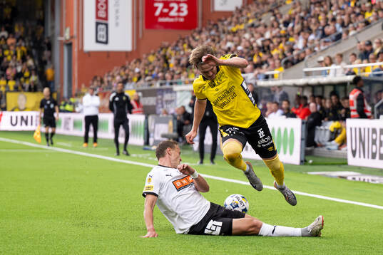 Häckens Marius Lode och Elfsborgs Taylor Silverholt
