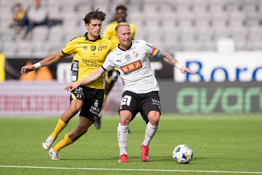 Elfsborgs Besfort Zeneli och Häckens Mikkel Rygaard Jensen