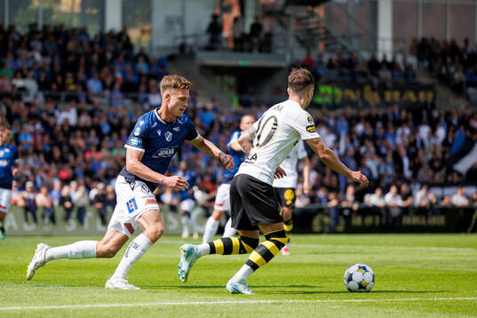 Halmstads Villiam Granath och AIKs Bersant Celina