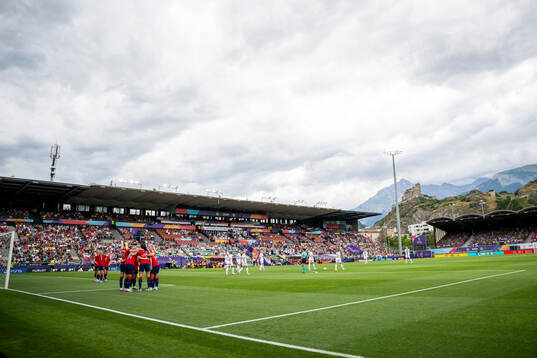 Players of Norway celebrate