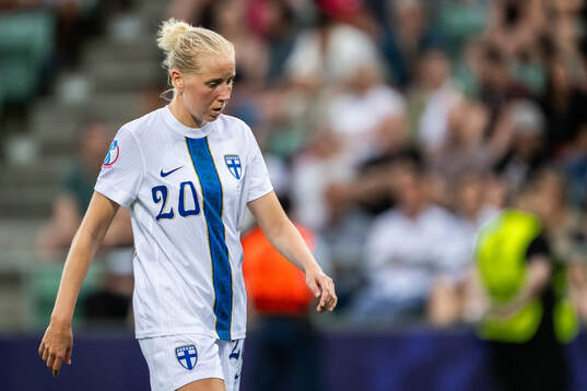 Eveliina Summanen of Finland looks dejected