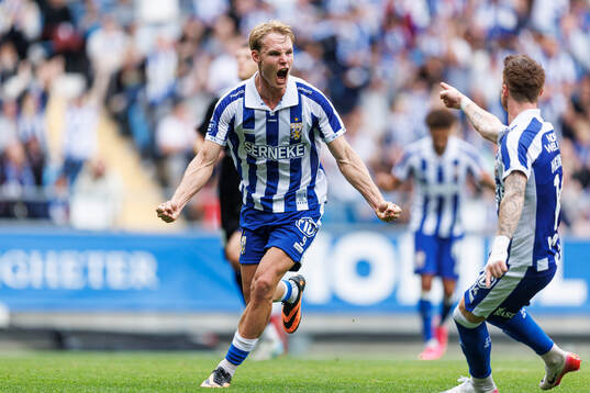 IFK Göteborgs Max Fenger och Tobias Heintz jublar