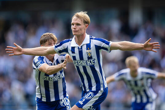 IFK Göteborgs Max Fenger jublar