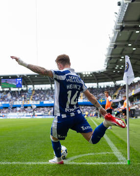 IFK Göteborgs Tobias Heintz slår en hörna