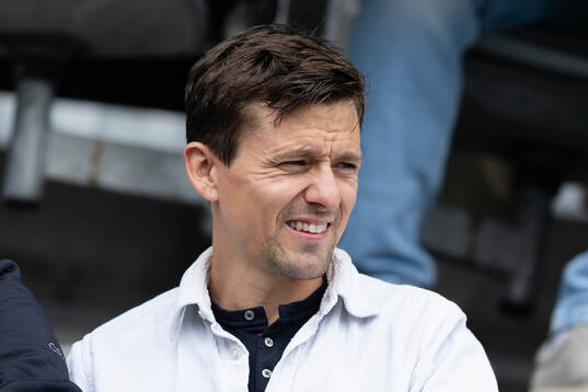Tidigare IFK Göteborgs spelaren Lasse Vibe på läktaren