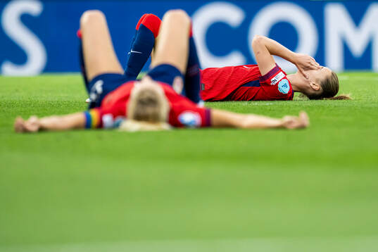Ada Hegerberg and Caroline Graham Hansen of Norway