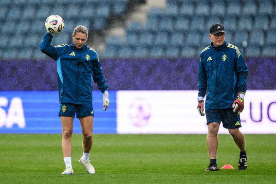 Goalkeeper Jennifer Falk and Goalkeeper coach Leif