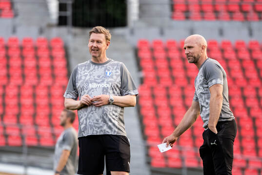 Assistant coach Peter Wettergren and head coach Henrik
