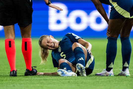 Amanda Nildén of Sweden in pain