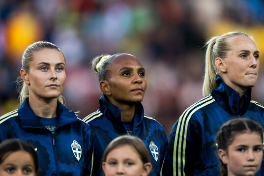 Amanda Nildén, Madelen Janogy and Stina Blackstenius of