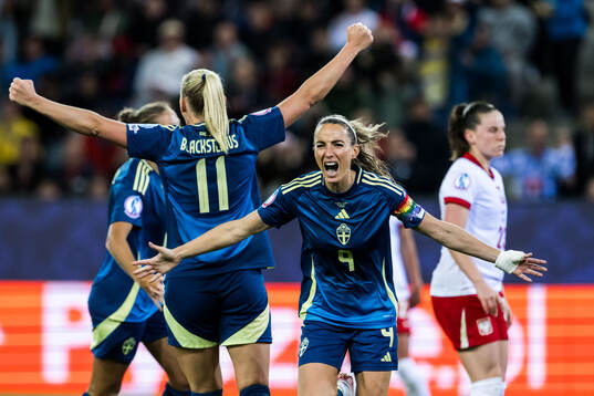 Kosovare Asllani of Sweden celebrates