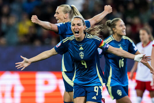 Kosovare Asllani of Sweden celebrates
