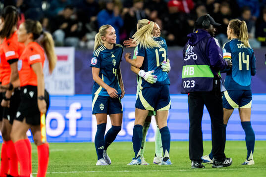 Hanna Lundkvist, goalkeeper Jennifer Falk and Amanda