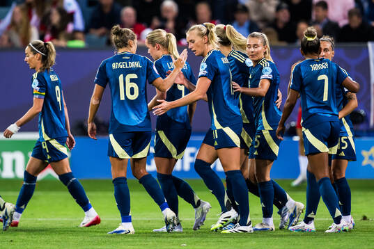 Filippa Angeldahl, Stina Blackstenius and Amanda Nildén