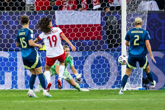 goalkeeper Jennifer Falk of Sweden