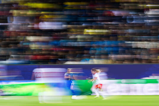Jonna Andersson of Sweden and Paulina Tomasiak of Poland
