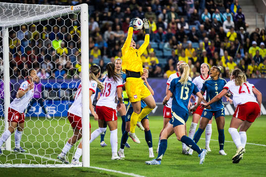 goalkeeper Kinga Szemik of Poland