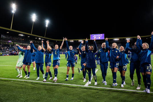 Players of Sweden celebrate