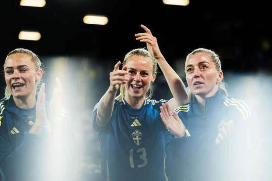 Fridolina Rolfö, Amanda Ilestedt and Linda Sembrant of