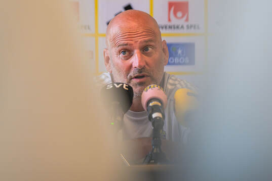 Assistant coach Magnus Wikman of the Swedish women's