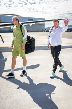 Harry Hilvenius  and head coach Jens Gustafsson of Häcken