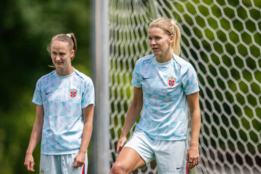 Caroline Graham Hansen and Ada Hegerberg of the Norwegian