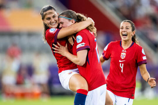Signe Gaupset of Norway celebrates with Vilde Bøe Risa and