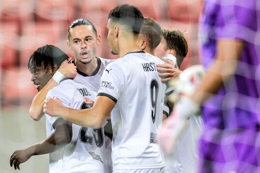 Severin Nioule and Amor Layouni of Häcken celebrate