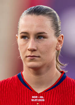 Elisabeth Terland of Norway line up