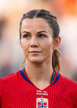 Tuva Hansen of Norway line up