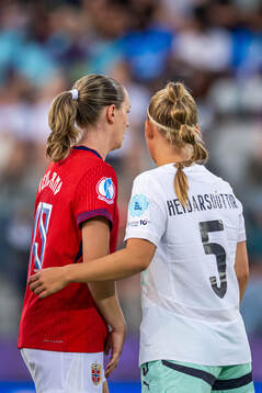 Elisabeth Terland of Norway and Sædis Run Heidarsdottir of