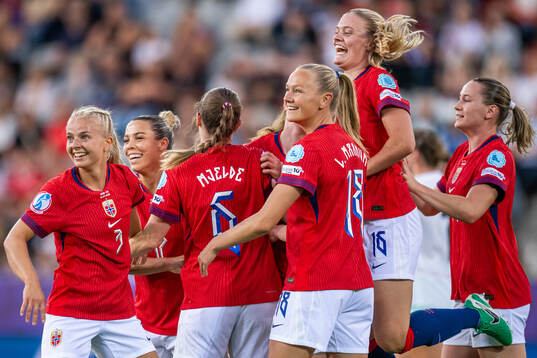 Emilie Woldvik, Celin Bizet Dønnum, Frida Maanum, Mathilde