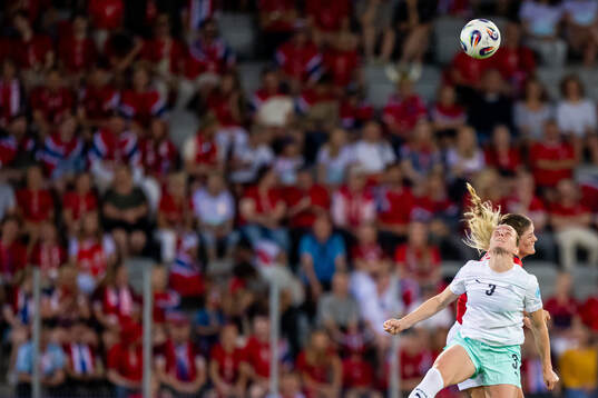 Sandra Jessen of Iceland and Maren Mjelde of Norway