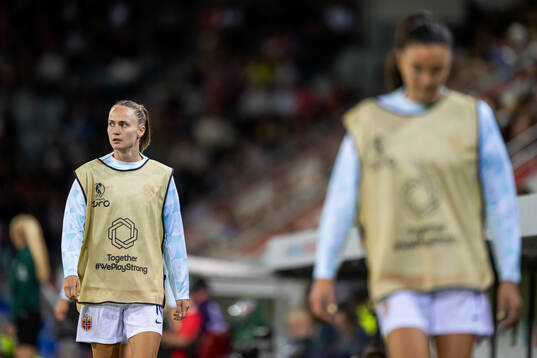 Caroline Graham Hansen of Norway warms up