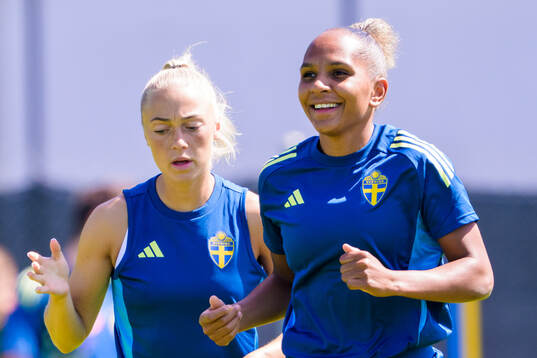 Hanna Bennison and Madelen Janogy of the Swedish women's