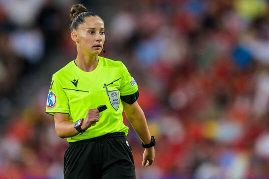 Referee Iuliana Demetrescu