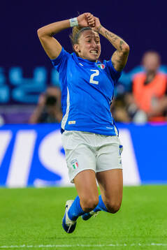 Elisabetta Oliviero of Italy celebrates