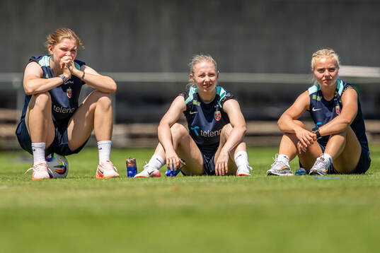 Signe Gaupset, Thea Bjelde and Emilie Woldvik of the