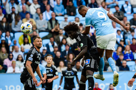 Malmö FFs Isaac Kiese Thelin och IFK Norrköpings Kojo
