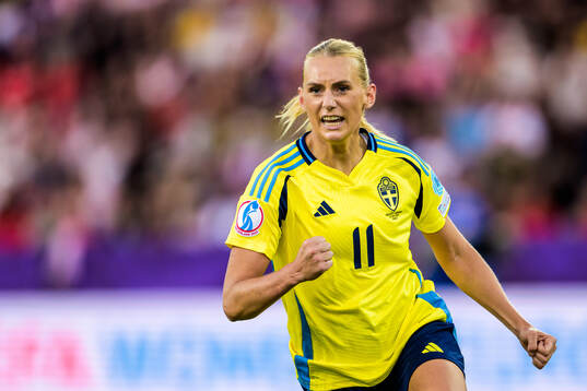Stina Blackstenius of Sweden celebrates