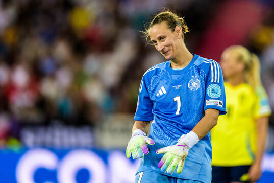 goalkeeper Ann-Katrin Berger of Germany
