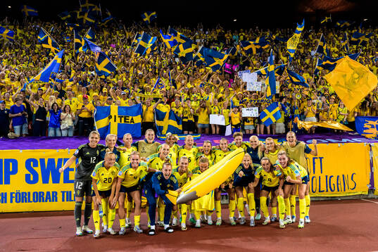 Players of Sweden celebrate