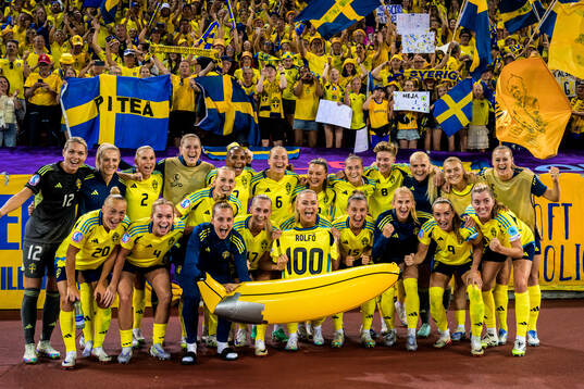 Players of Sweden celebrate