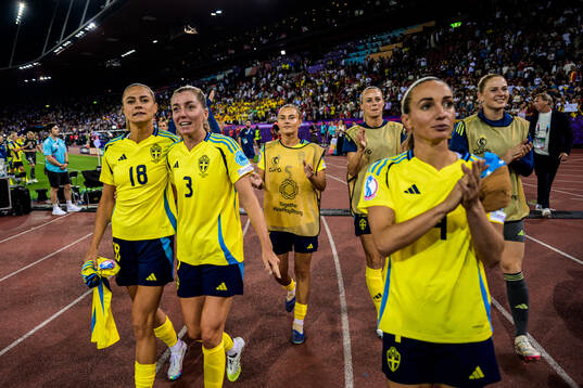 Fridolina Rolfö, Linda Sembrant and Kosovare Asllani of