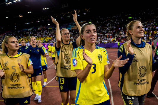 Linda Sembrant of Sweden celebrate